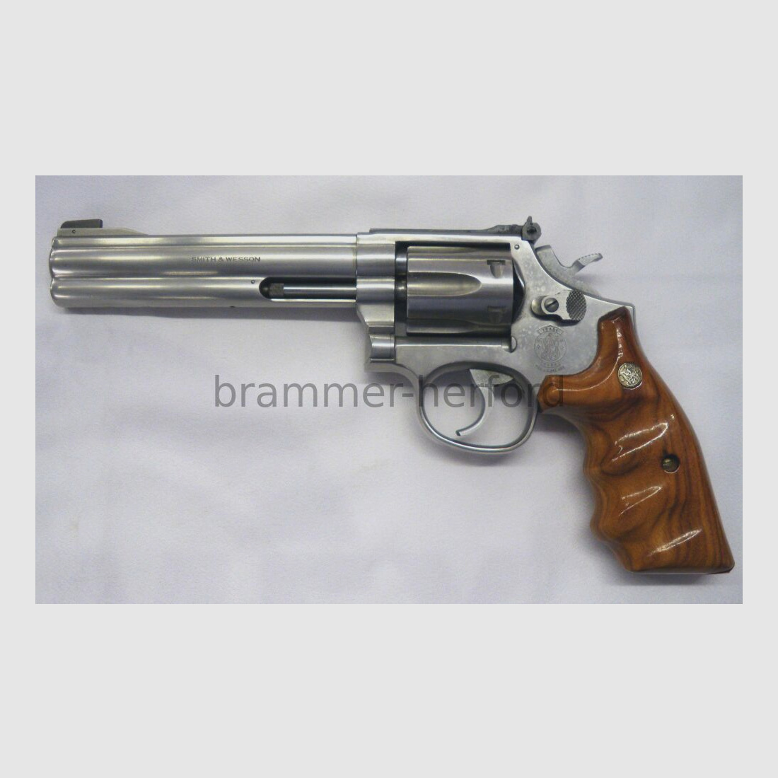 Smith & Wesson	 617