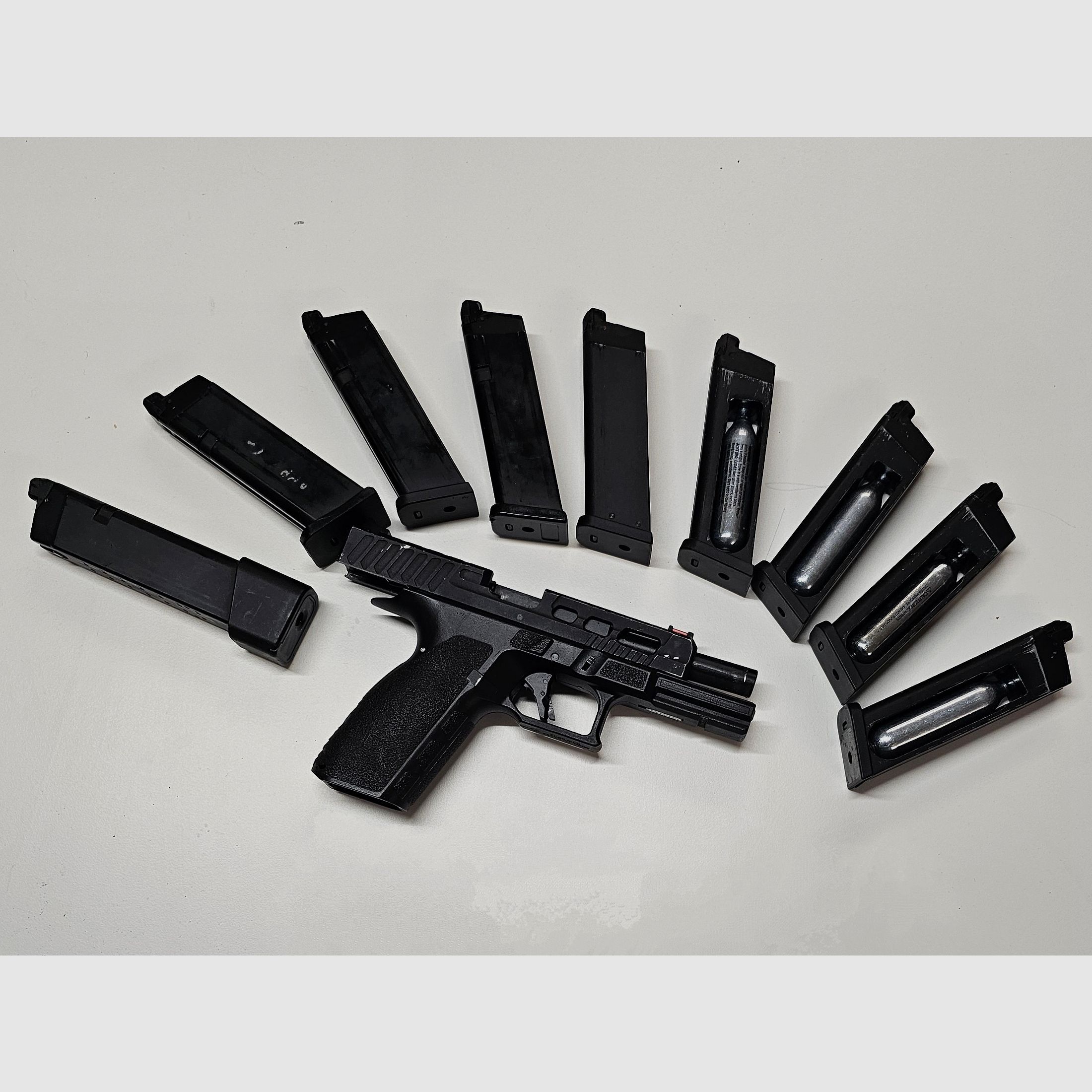 KP-13 Custom mit riesigem Magazinsatz