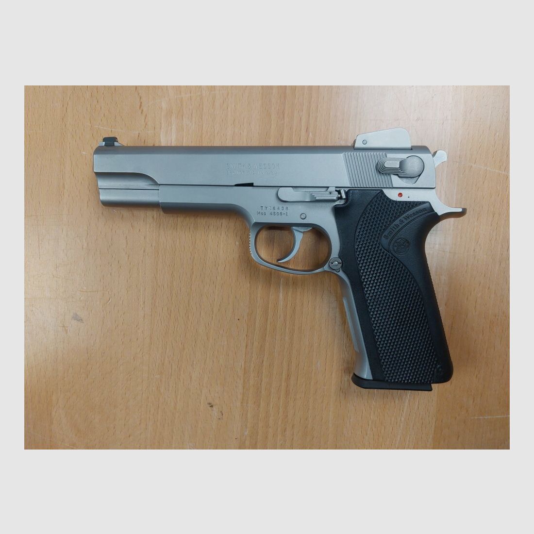Smith & Wesson, USA Modell 4506-1