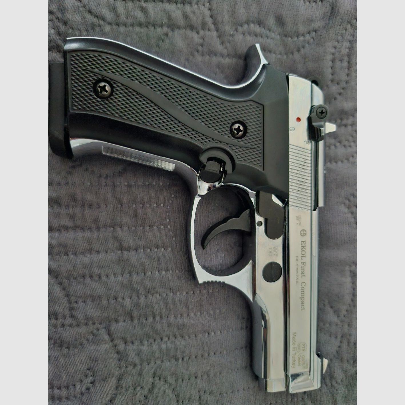 COMPACT 