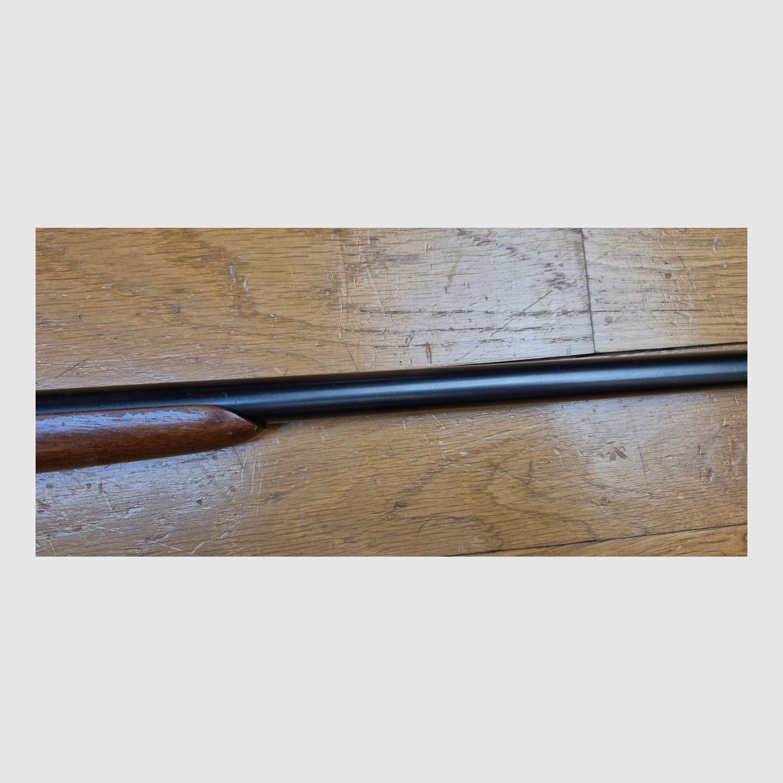 Sehr schöne und sehr angenehme Selbstladebüchse Browning SA-22 „Smokeless“ – Kal. .22LR – Qualitätsfertigung FN Herstal – Modell Take down – 10 Schuss – Sehr guter ästhetischer und mechanischer Zustand – Lauf „Nickel“ – Eine der unterhaltsamsten und sehr präzisen Waffen – TBE+, Bild 29 von 30