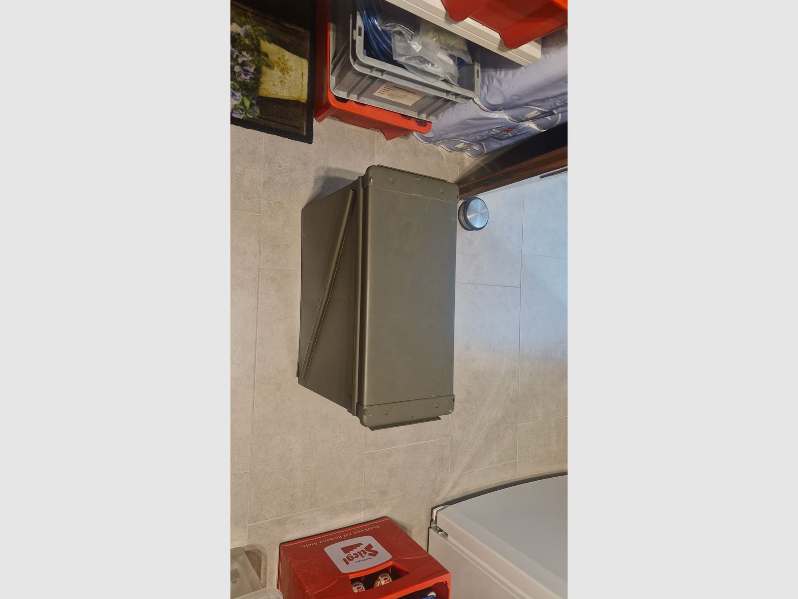 Selling various Airsoft equipment here
