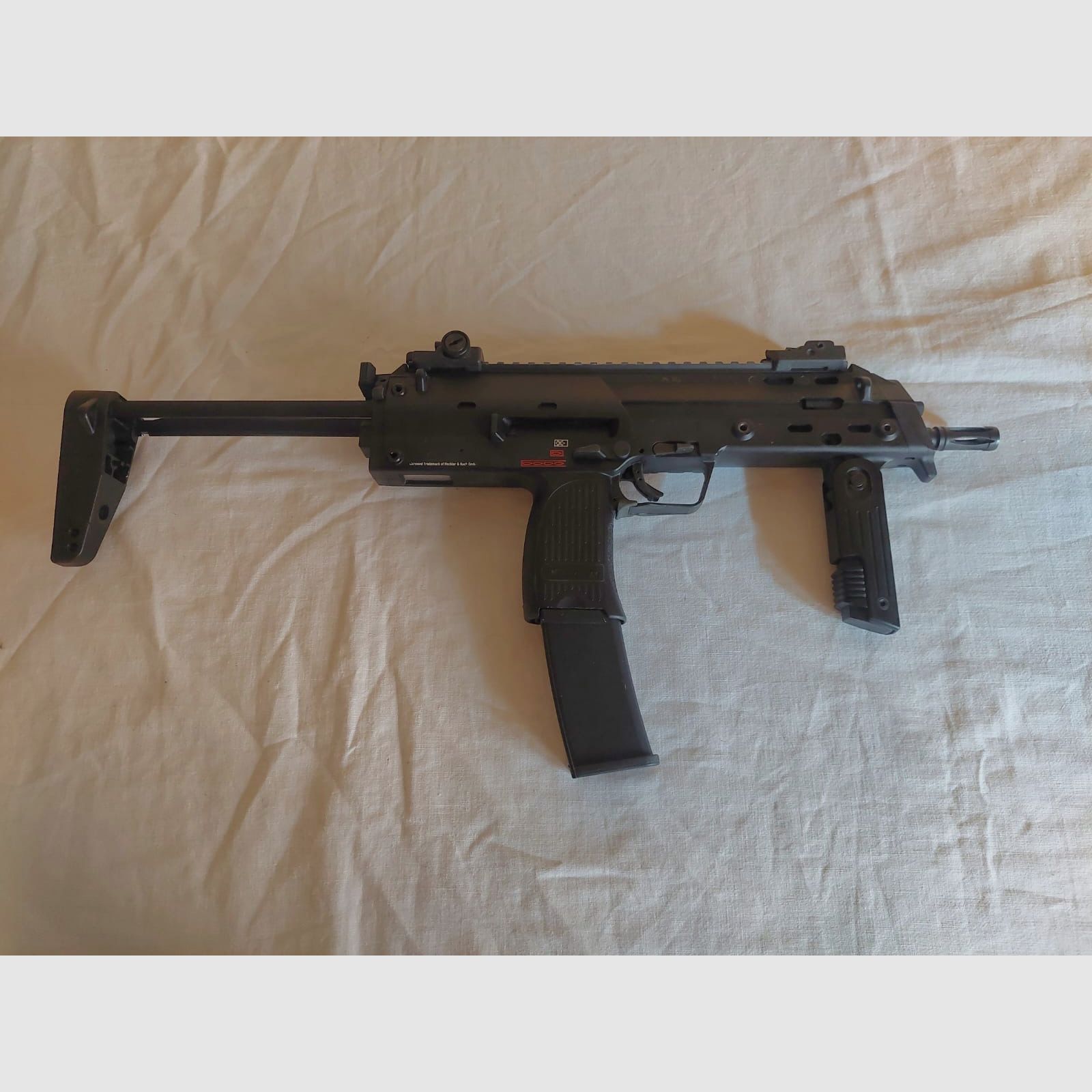 HK Mp7A1 6mm GBB + Tasmanian Tiger Tasche 