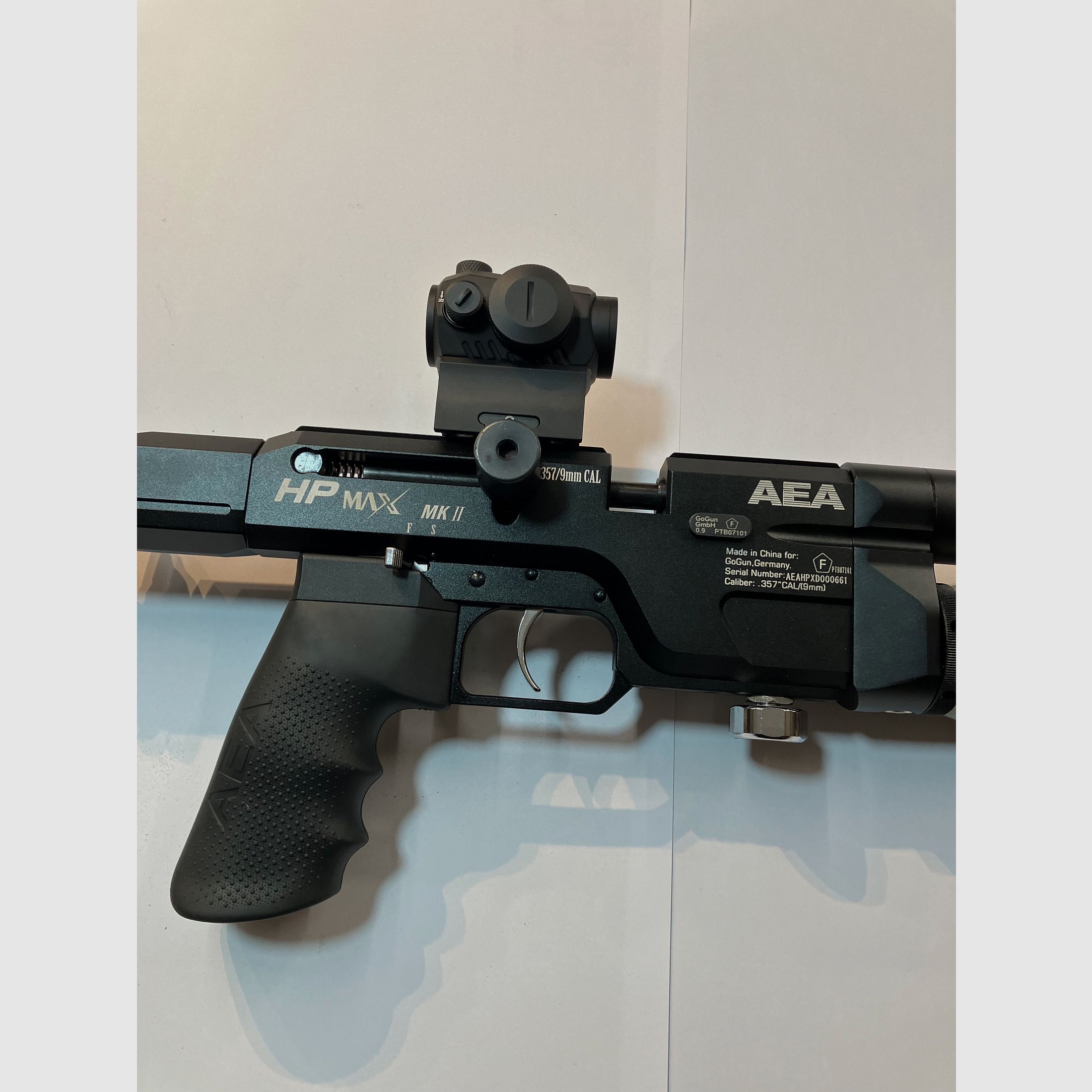HP Max MK2 mit Schalldämpfer, Sig Romeo5 Rotpunktvisier und Zubehör
