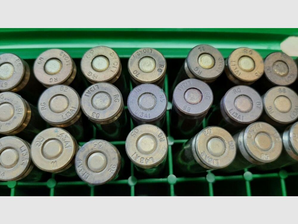 Sammlermunition Platzpatronen unterschiedlicher Lose	 RG Kartuschenmunition Salut Militär Behörde