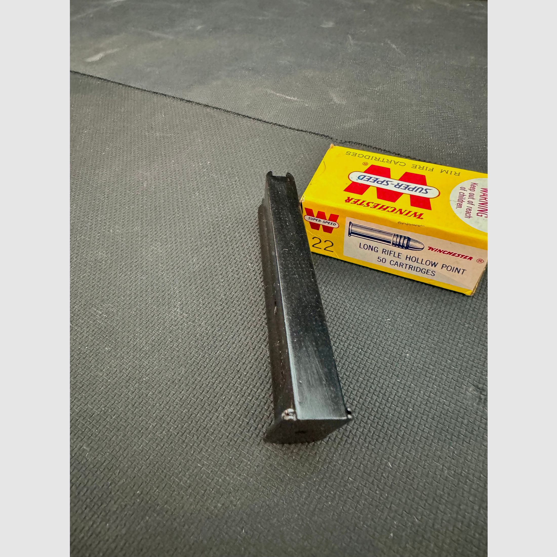Magazin Walther PP .22lr, .22lfb, Metallboden