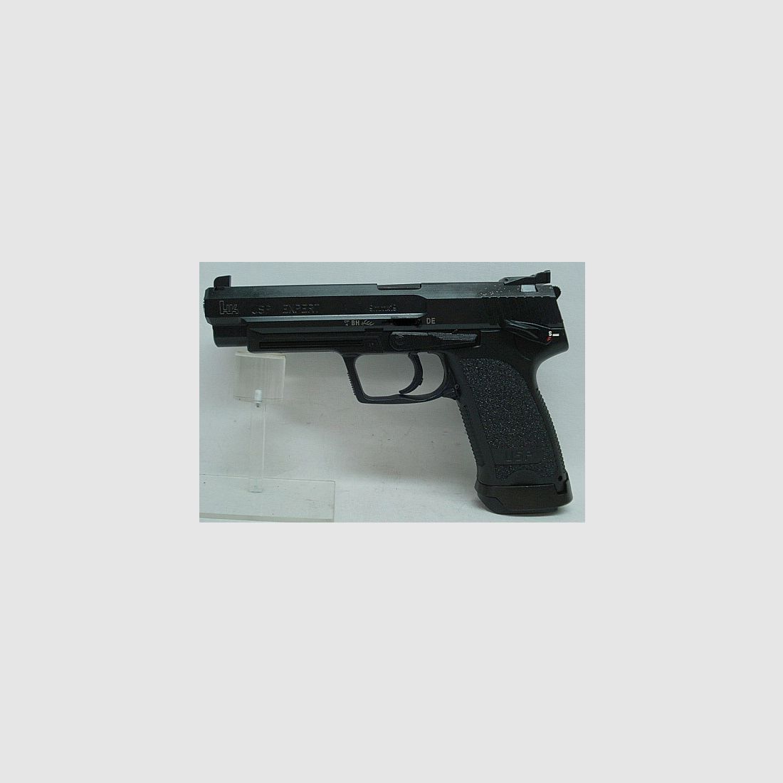 USP Expert Kal.9mmLuger - 18 Schuss Magazin