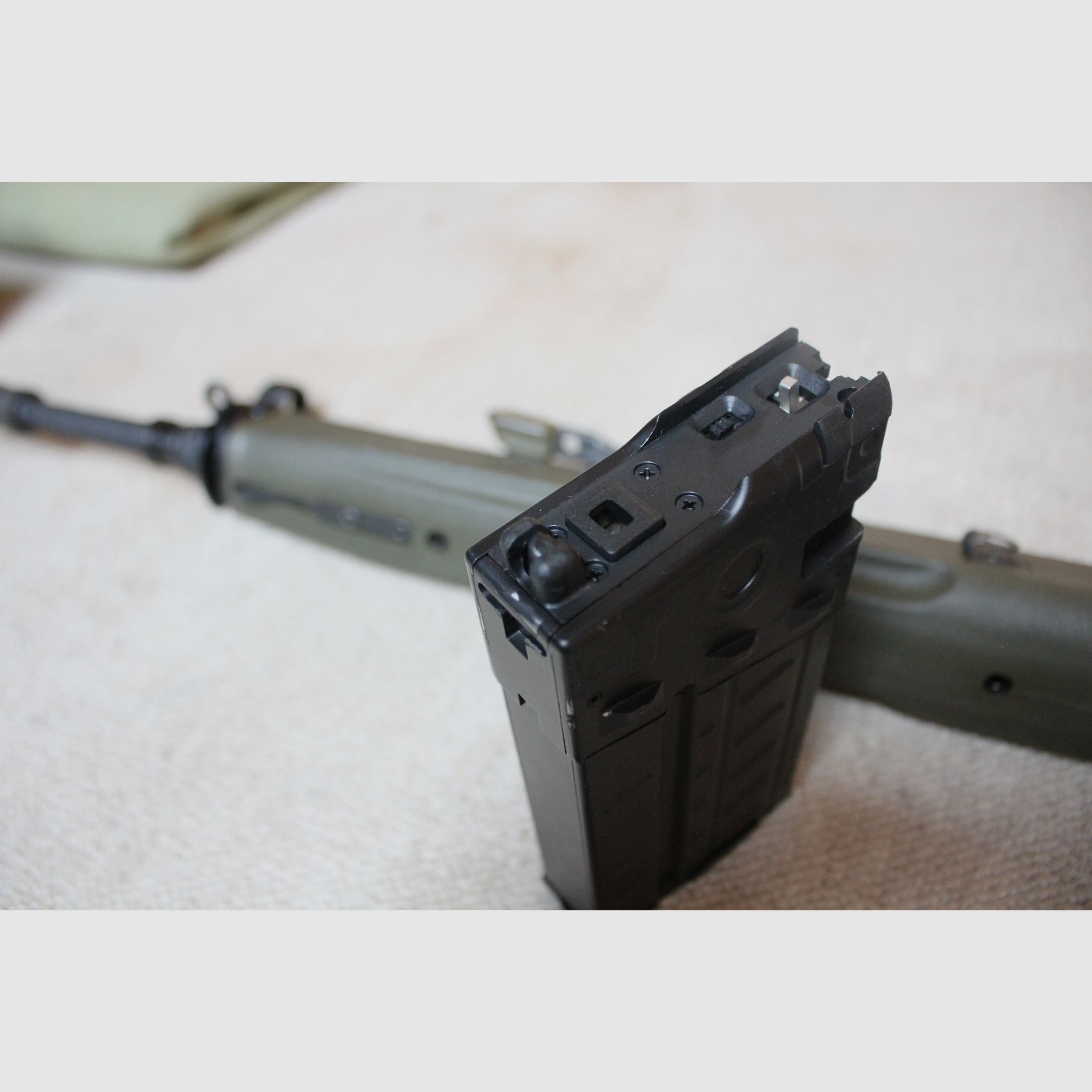 Ungeschossenes Umarex VFC Co2 G3 Ausf. G3A4 mit Original H&K Griff, Ladehebel, Schubschaft + Trapez Handschutz