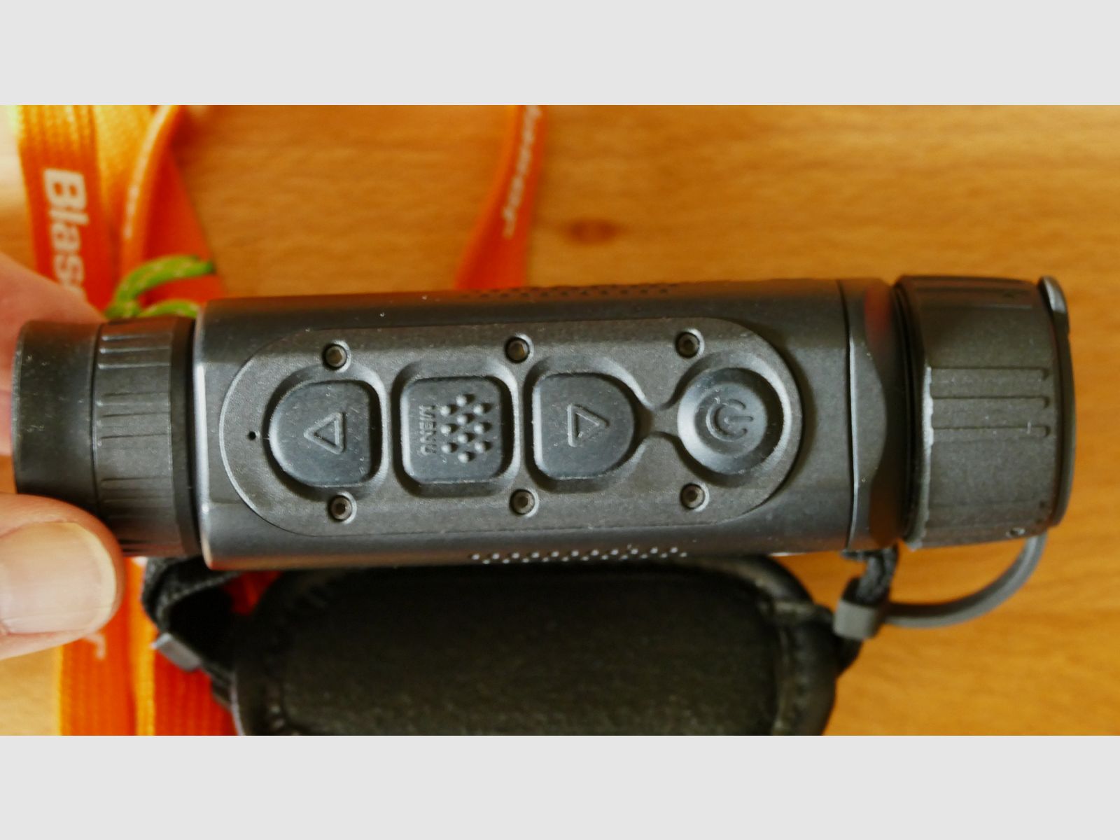 Sehr gut erhaltenes und wenig benutztes Wärmebildhandgerät PULSAR Axion Key XM30