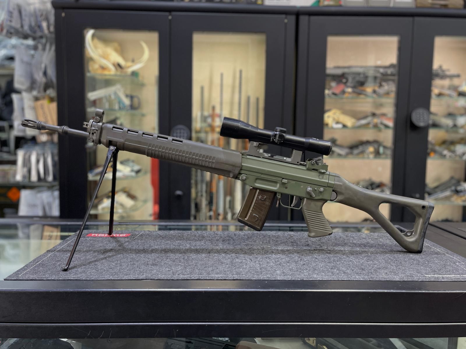 SIG 550/PE90, Bild 1 von 17