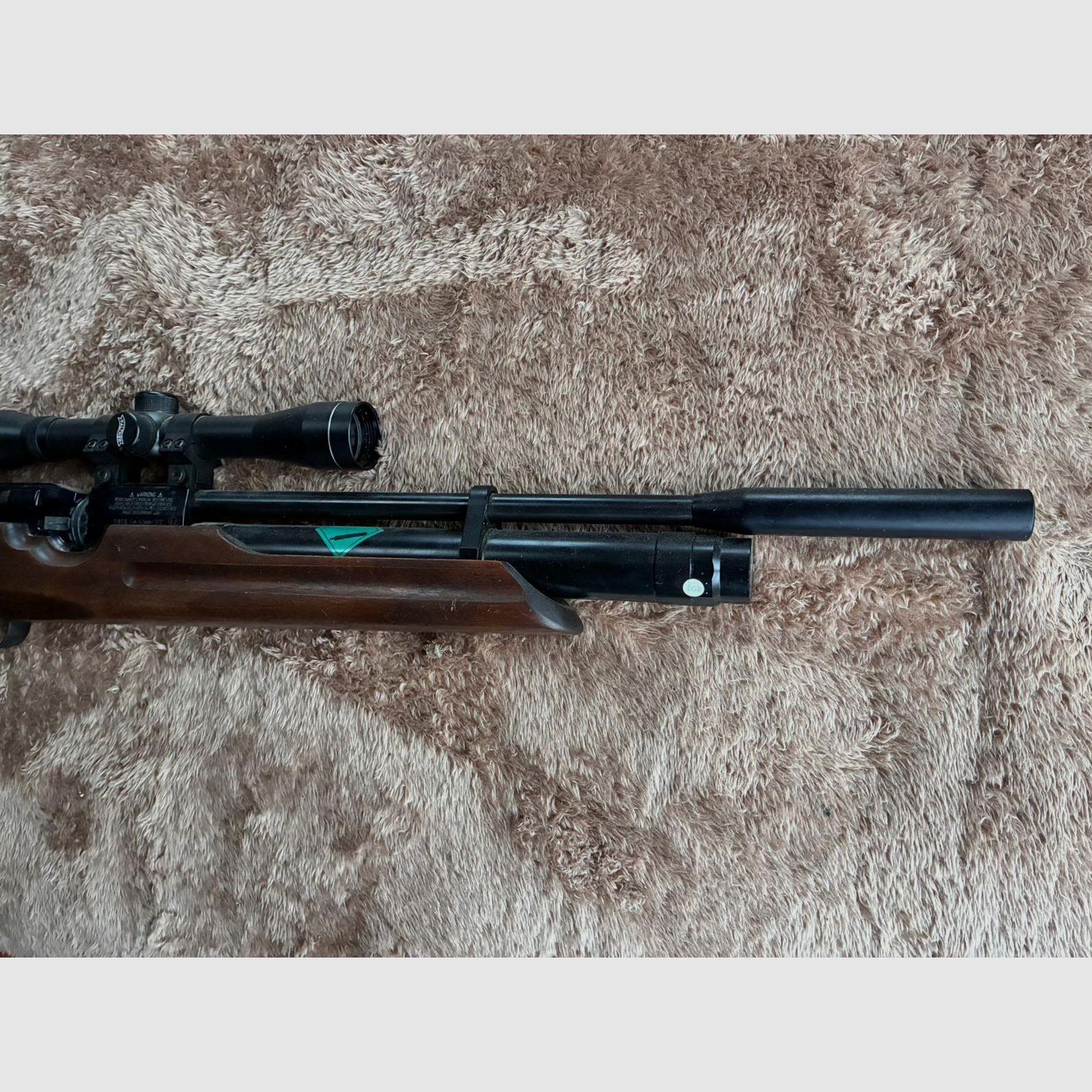 Pressluftgewehr Weihrauch HW 100 T Nussbaum-Lochschaft Kompensator Kaliber 5,5 mm