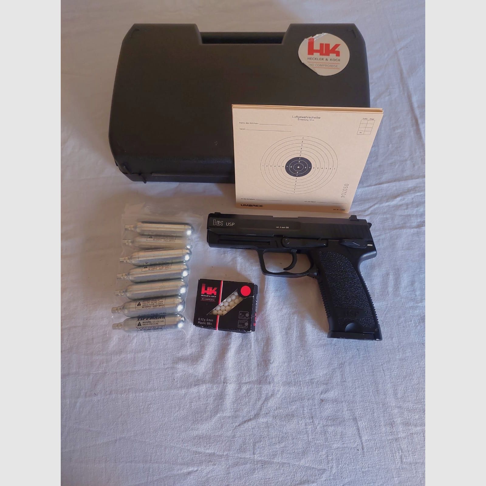 HK USP 6mm CO2 GBB con accesorios