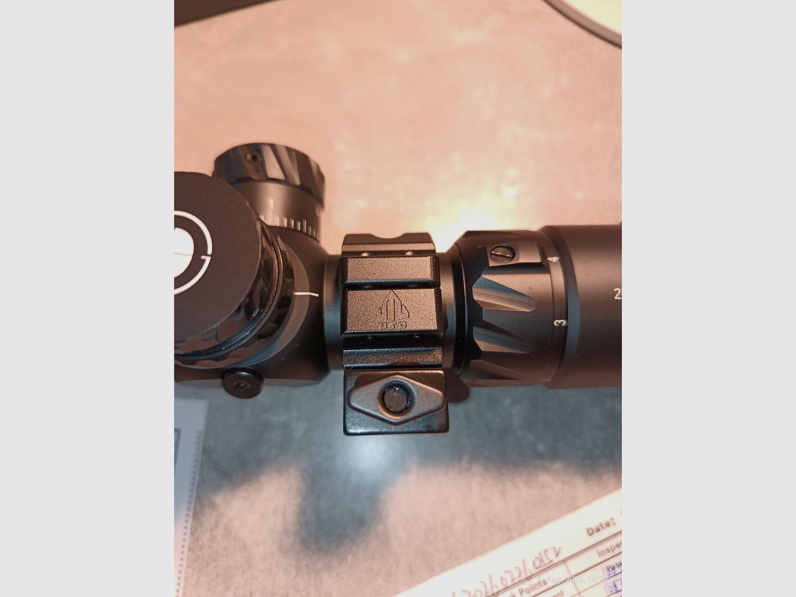 Discovery Optics HD 2-12x24 FFP z szybkozłączkami UTG
