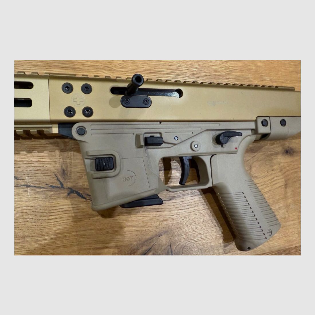 B&T AG (Brügger und Thomet) GHM9 G Coyote TAN mit RBS Schalldämpfer