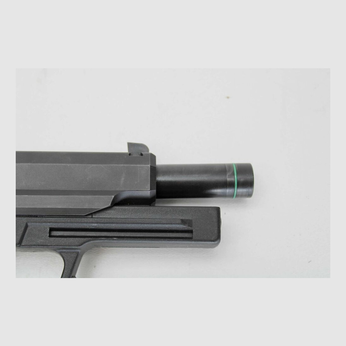 Pistola H&K HK USP EXPERT calibre .45 ACP maletín .45Auto