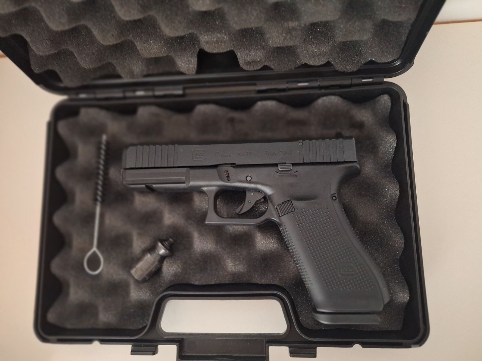 GLOCK 17 Gen5 - Schreckschusspistole - 9mm P.A.K,  schwarz - gebraucht in gutem Zustand!