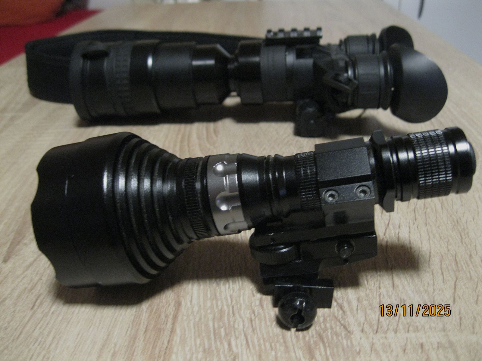 Dispositivo di visione notturna NYX Gen 2+ Armasight.