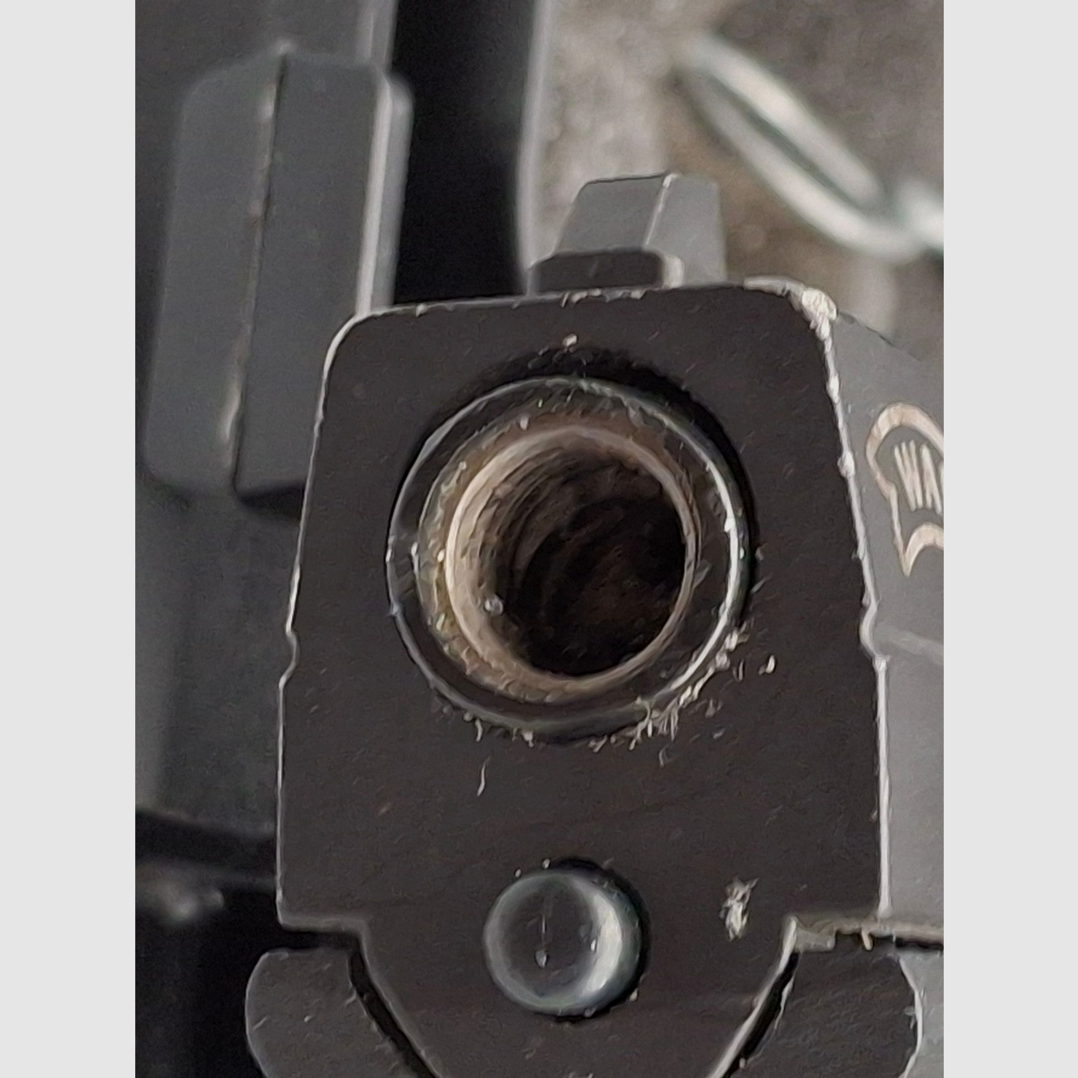 Biete eine Walther PK 380 PAK