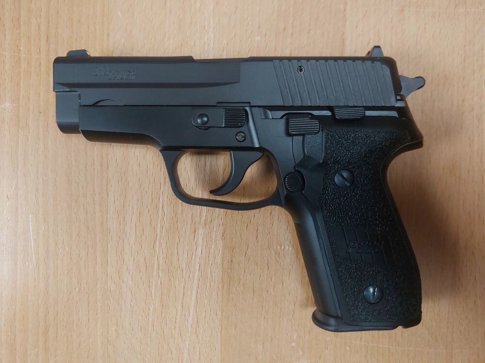 Sig Sauer, Eckernförde P 228