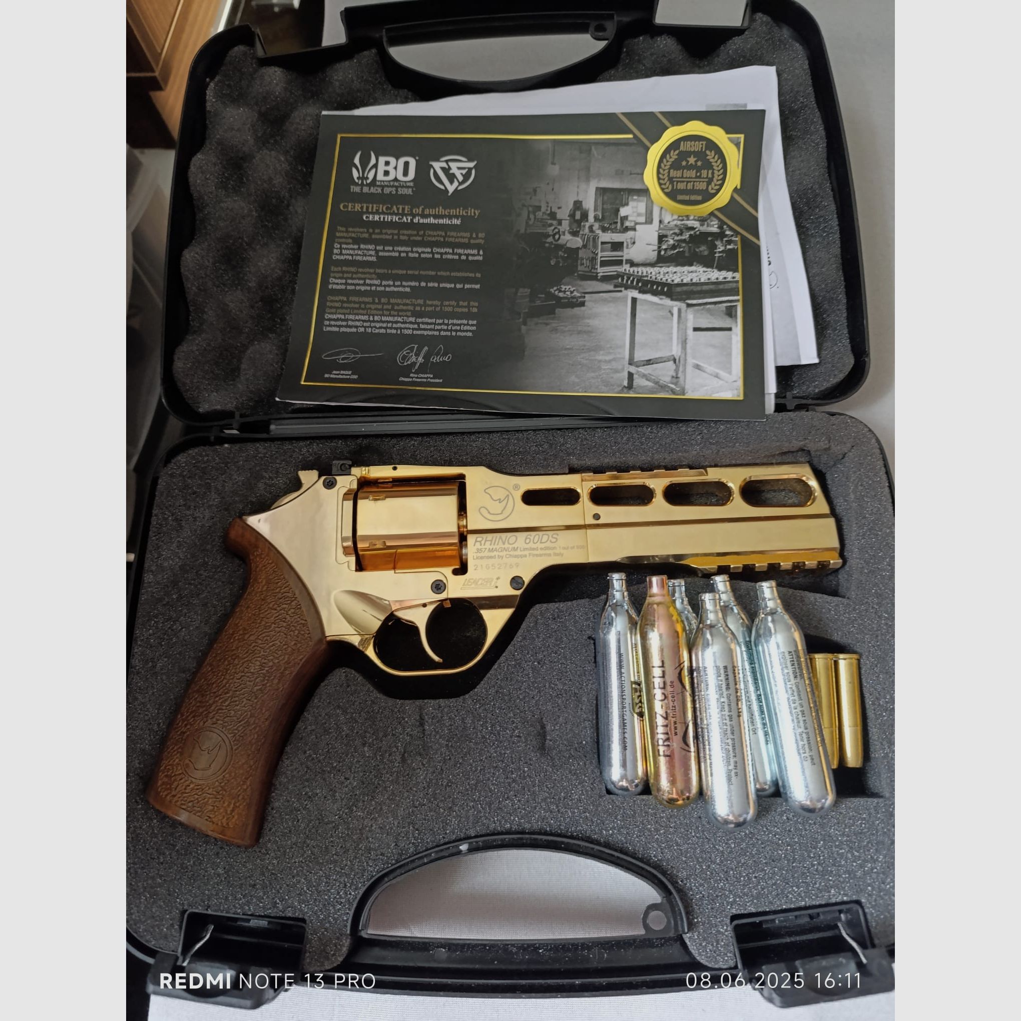 Revolver " CHIAPPA " von FireArms limitiert, 18 Karat Vergoldet