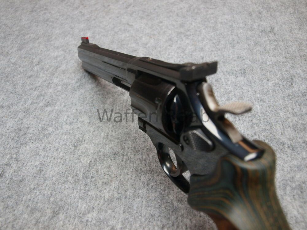 Smith & Wesson 586-4 Target Champion