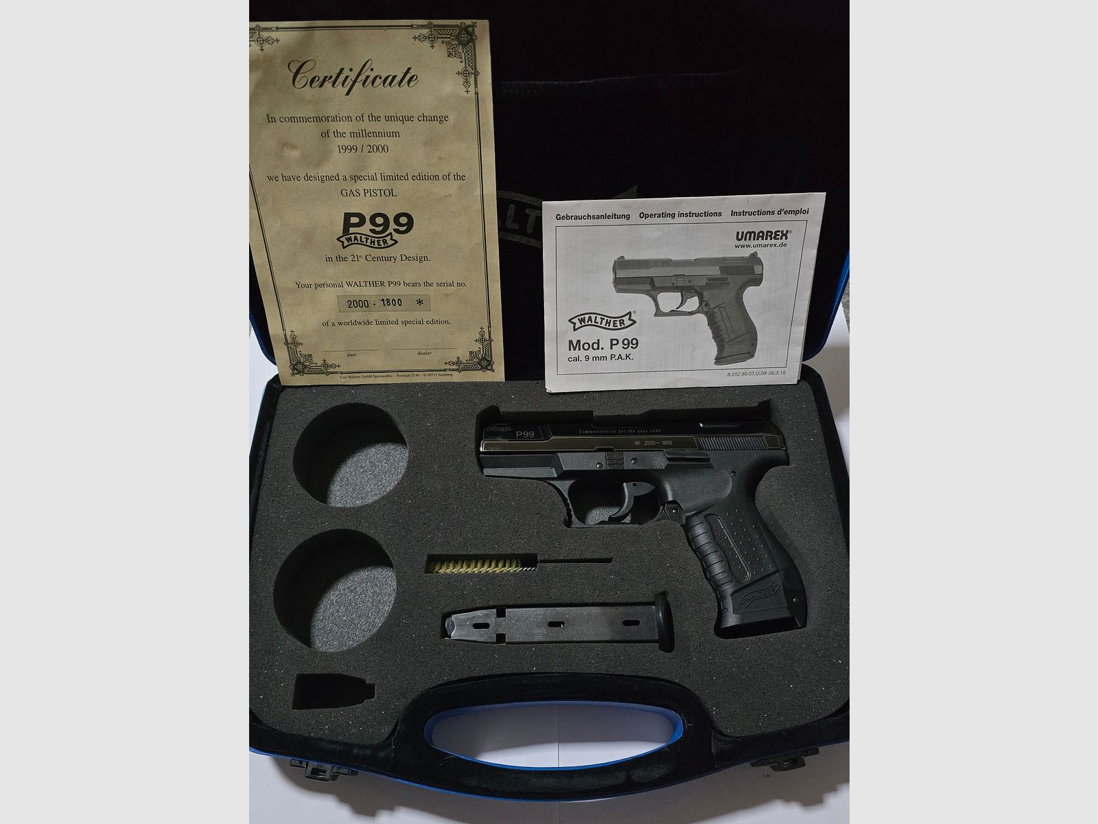 Walther P99 Sondermodell 2000 Millennium Schreckschuss