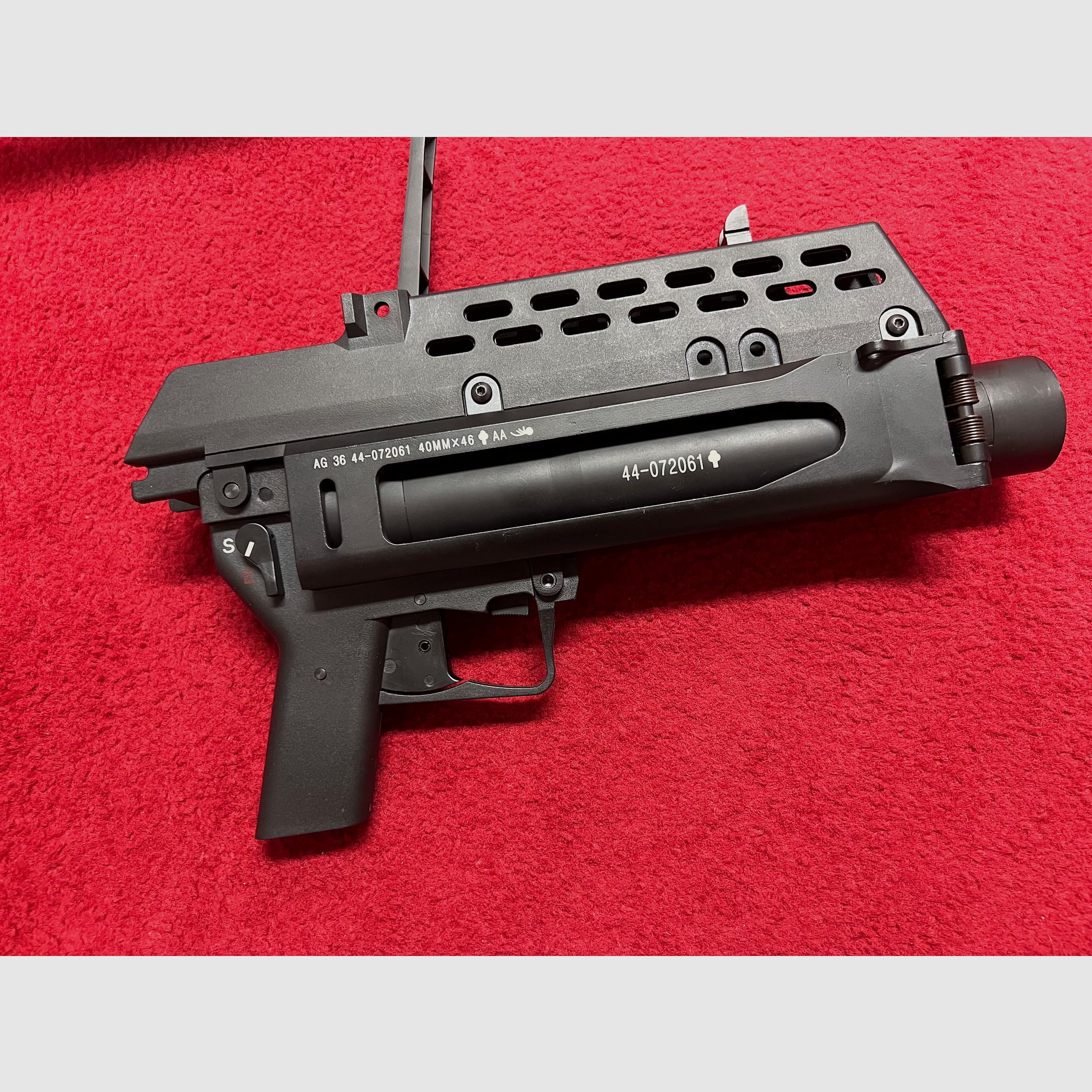 ST 36 Airsoft Granatwerfer für das G36 von S&T Armament in Schwarz 