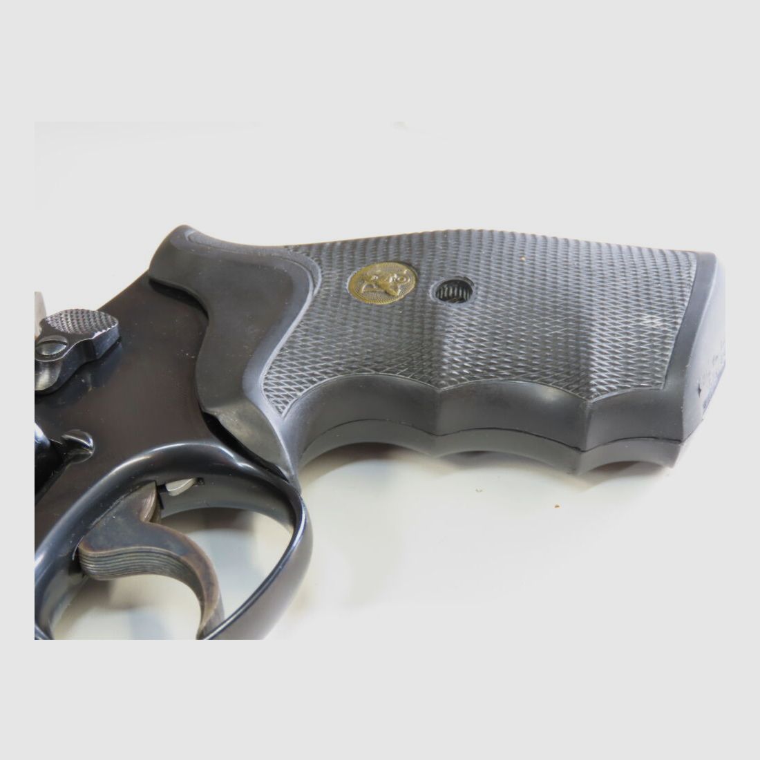 Smith & Wesson 617 in 6Zoll