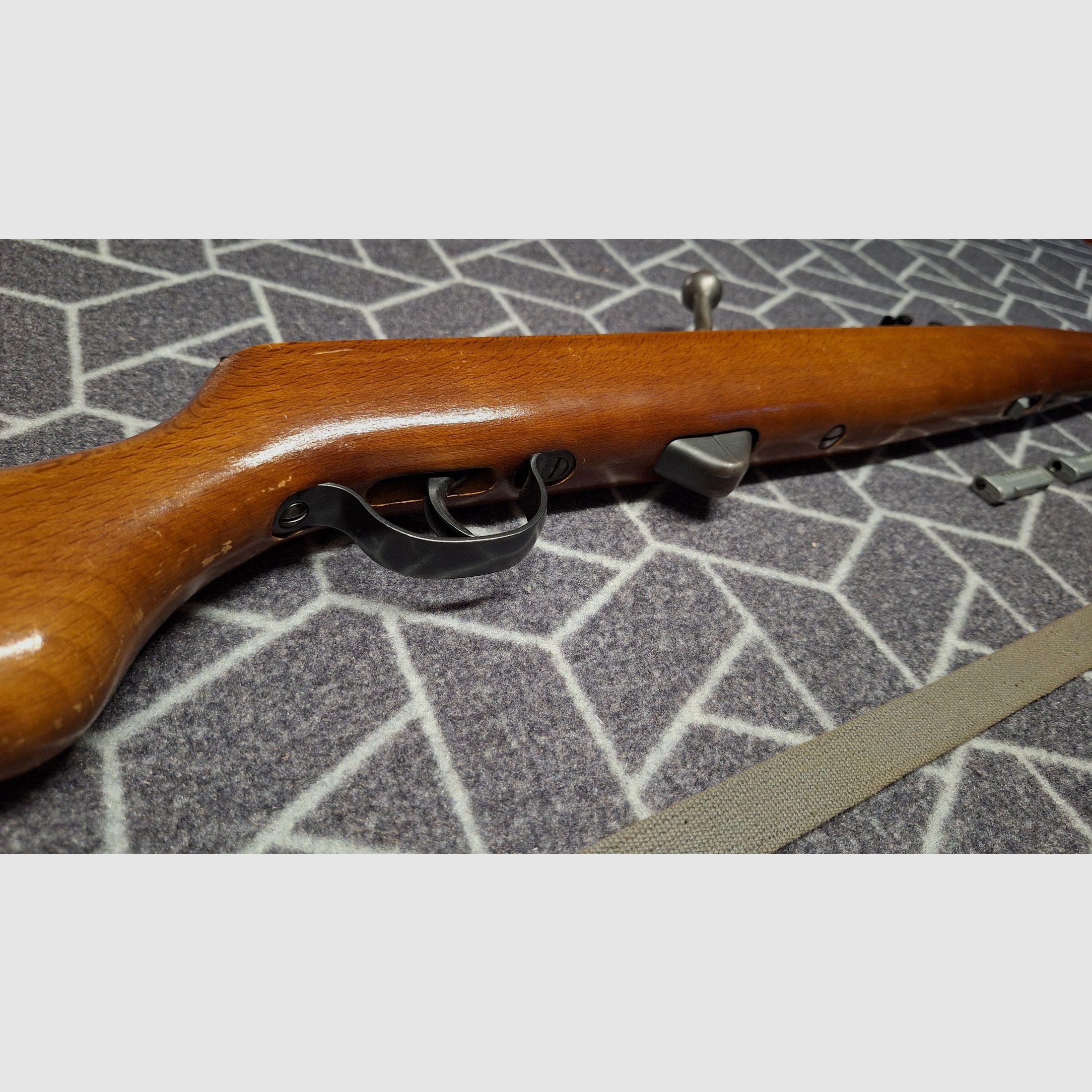 ¡Haenel Suhl 310 DDR-GST carabina de aire comprimido con 2 cargadores!