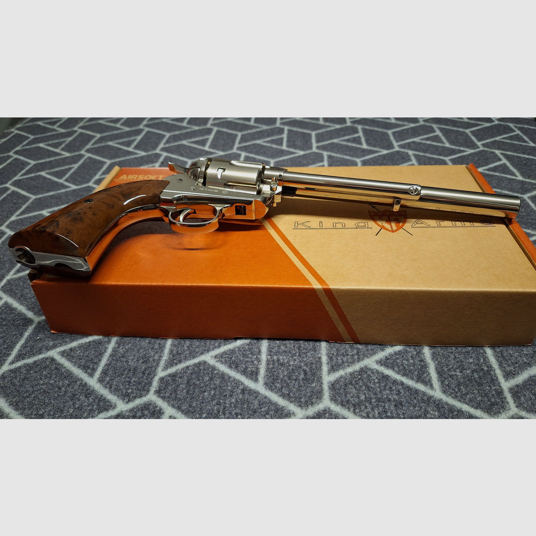 King Arms SAA .45 Peacemaker 7,5 Zoll Revolver CO2 6mm BB silber-chrome Finish