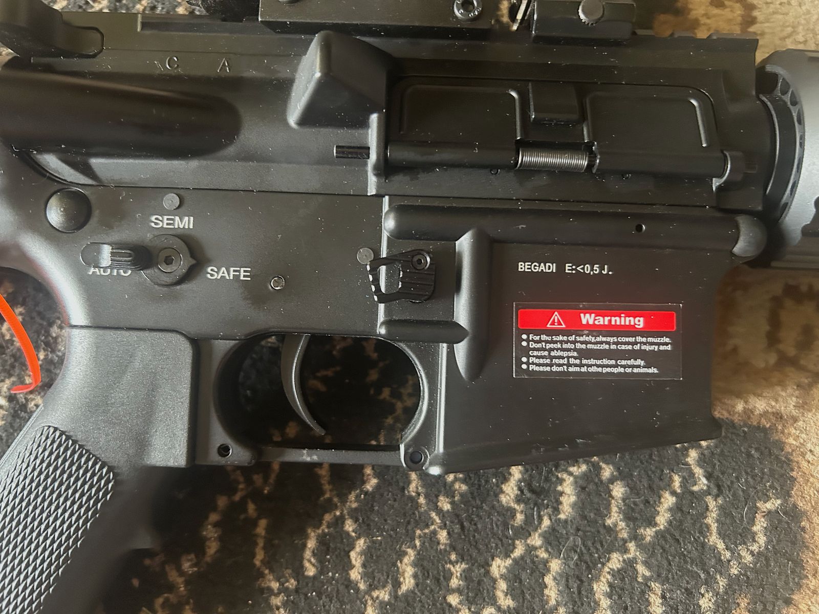 E&C M4 SOPMOD SD -GEN.4- (EFCS, MOSFET, KURZER HUB, AMBIDEXTROUS, GESCHWINDIGKEITSABZUG, PRO HOPUP) AEG MIT METALLGEHÄUSE & BURST MODUS < 0,5 J.