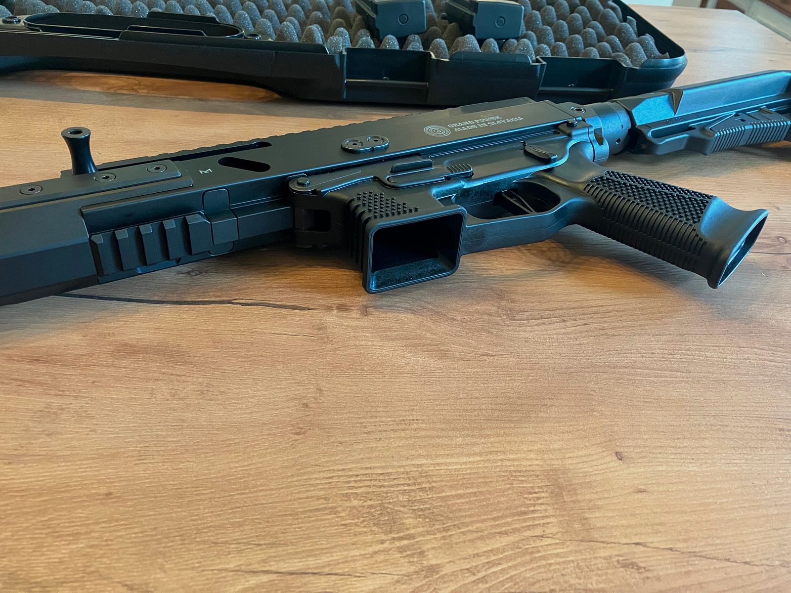 Zelfladend geweer PCC Stribog RSR - met sportieve goedkeuring 9mm Luger NIEUW op voorraad!, afbeelding 9 van 11