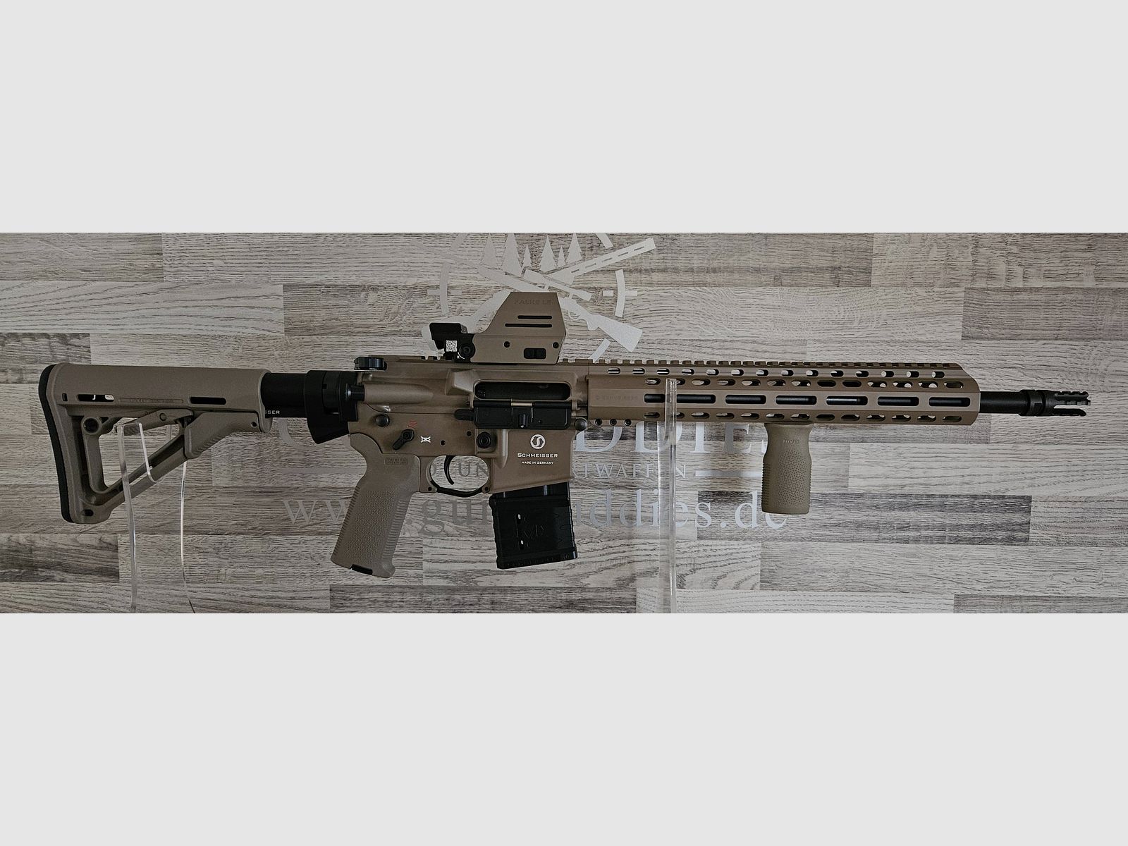Schmeisser AR15 M4FL 14.5" FDE special model MAGPUL cal. .223Rem with optics - free shipping - new goods from specialist trade