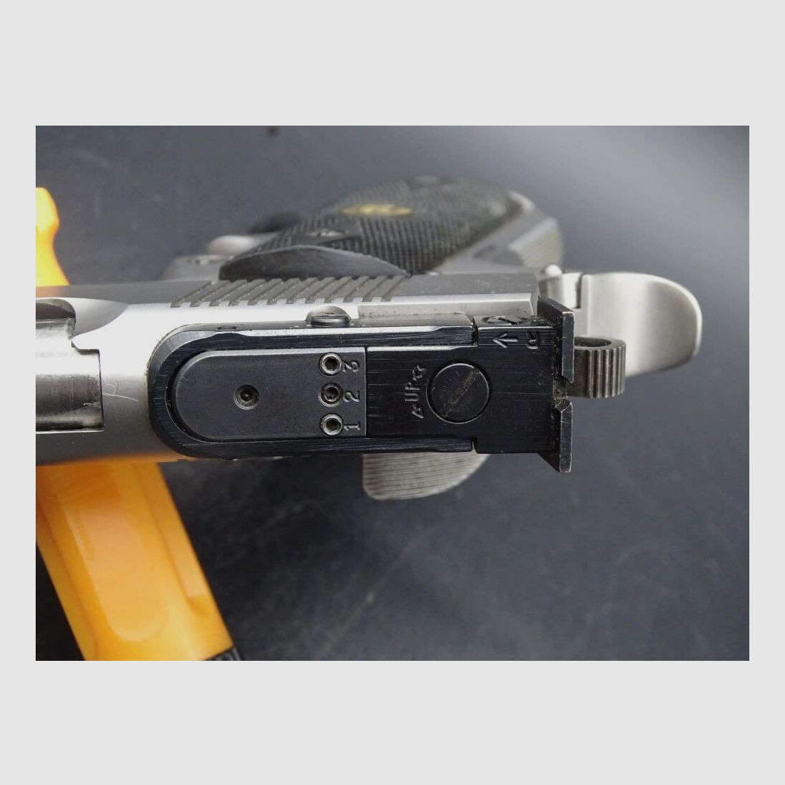 Safari Arms 1911 6" kaliber .45 Auto z celownikiem Aristocrat 1911 6"