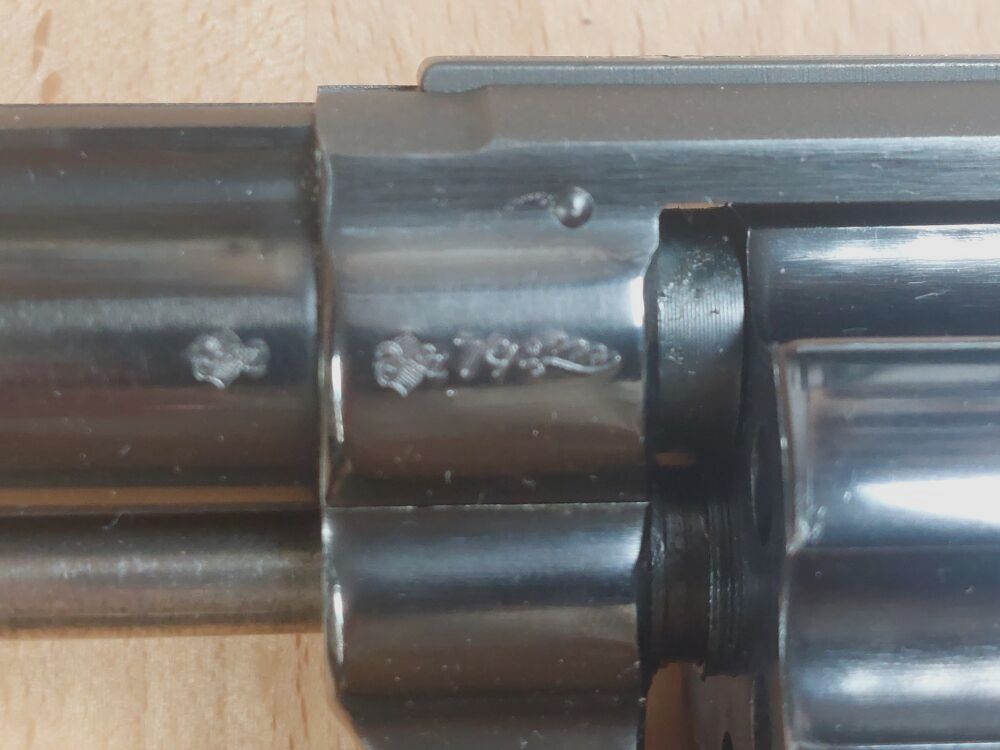 Smith & Wesson, USA M 17 - 4