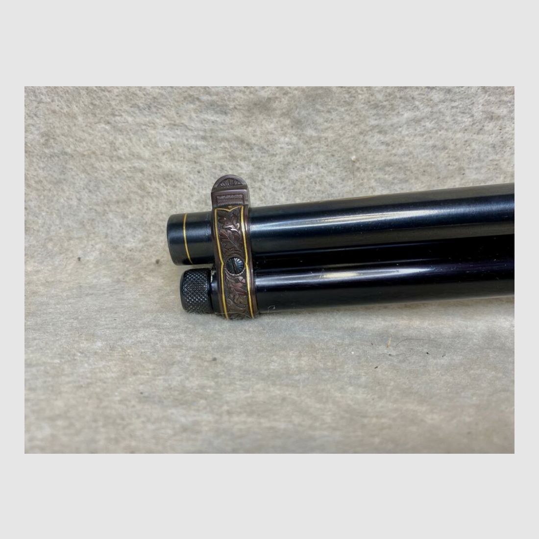 Uberti 1866 - .22lr - Arma de colección - Grabado a mano