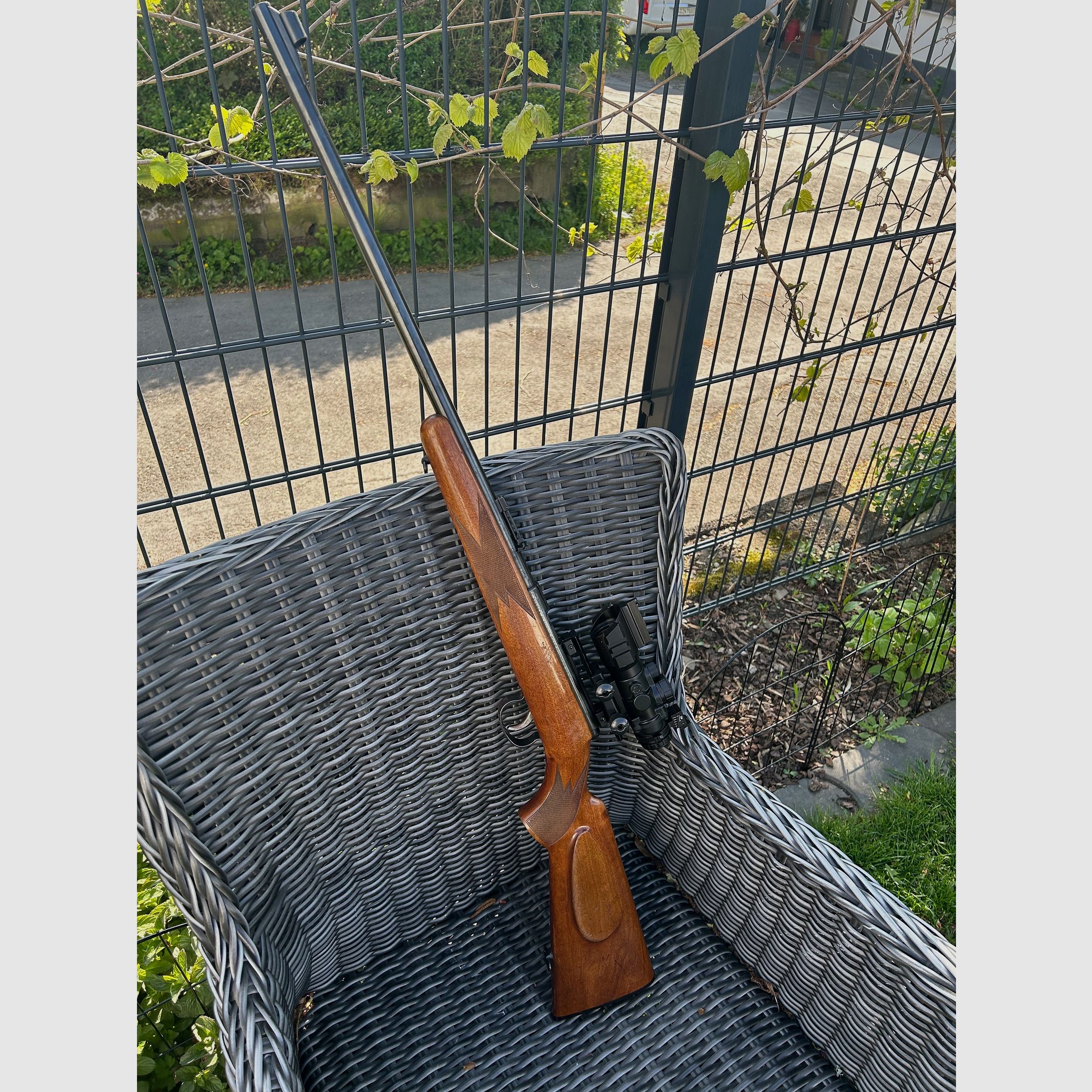 Verkaufe Einzellader Büchse 22lr. Anschütz 