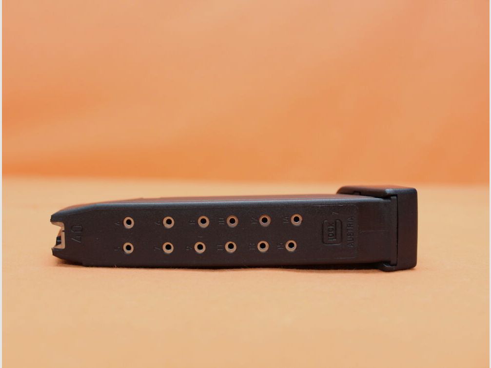 Glock Glock 22: Magazijn 17-schots (15+2) Gen4 .40S&W Polymeer Zwart