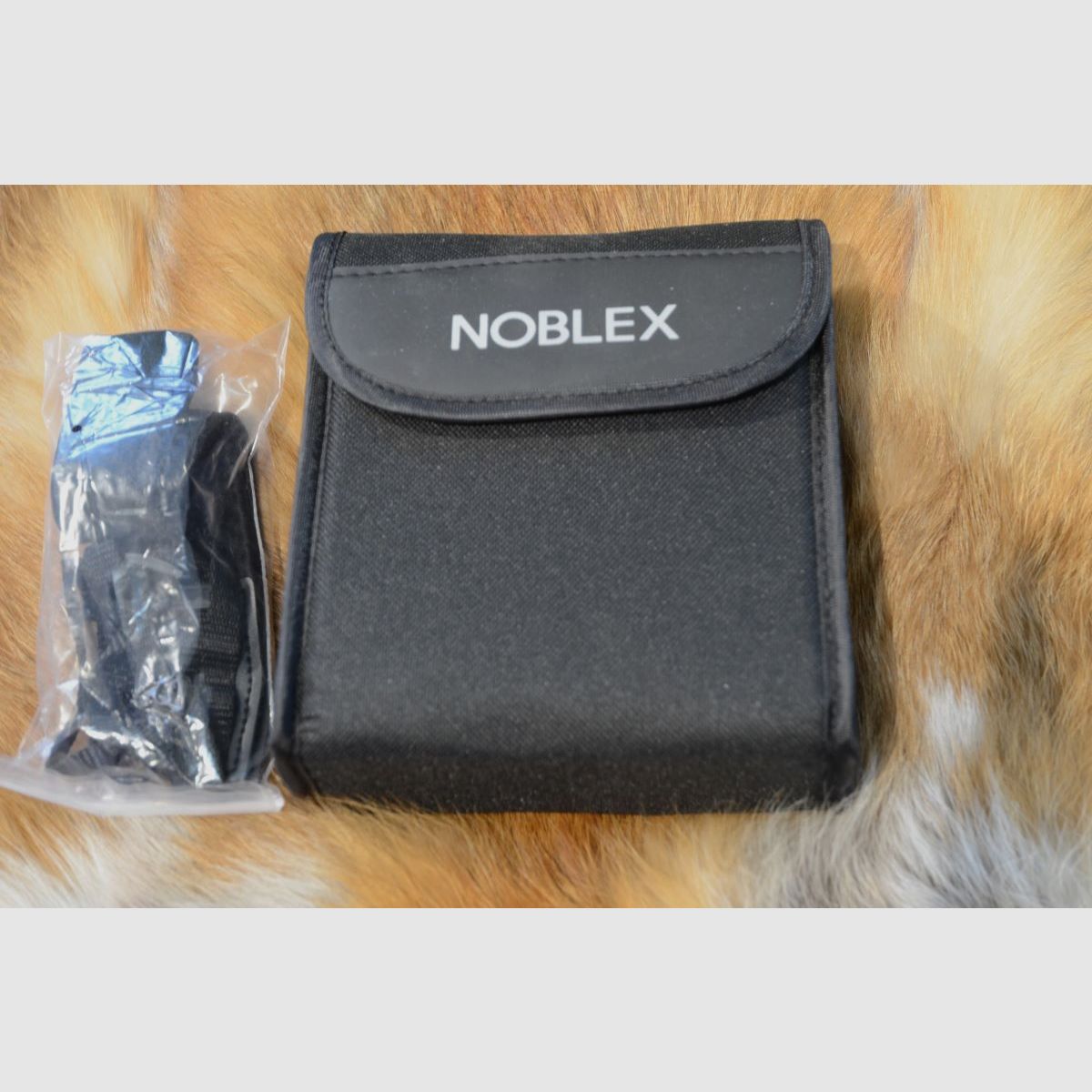 Noblex Fernglas NF Vector 8x42