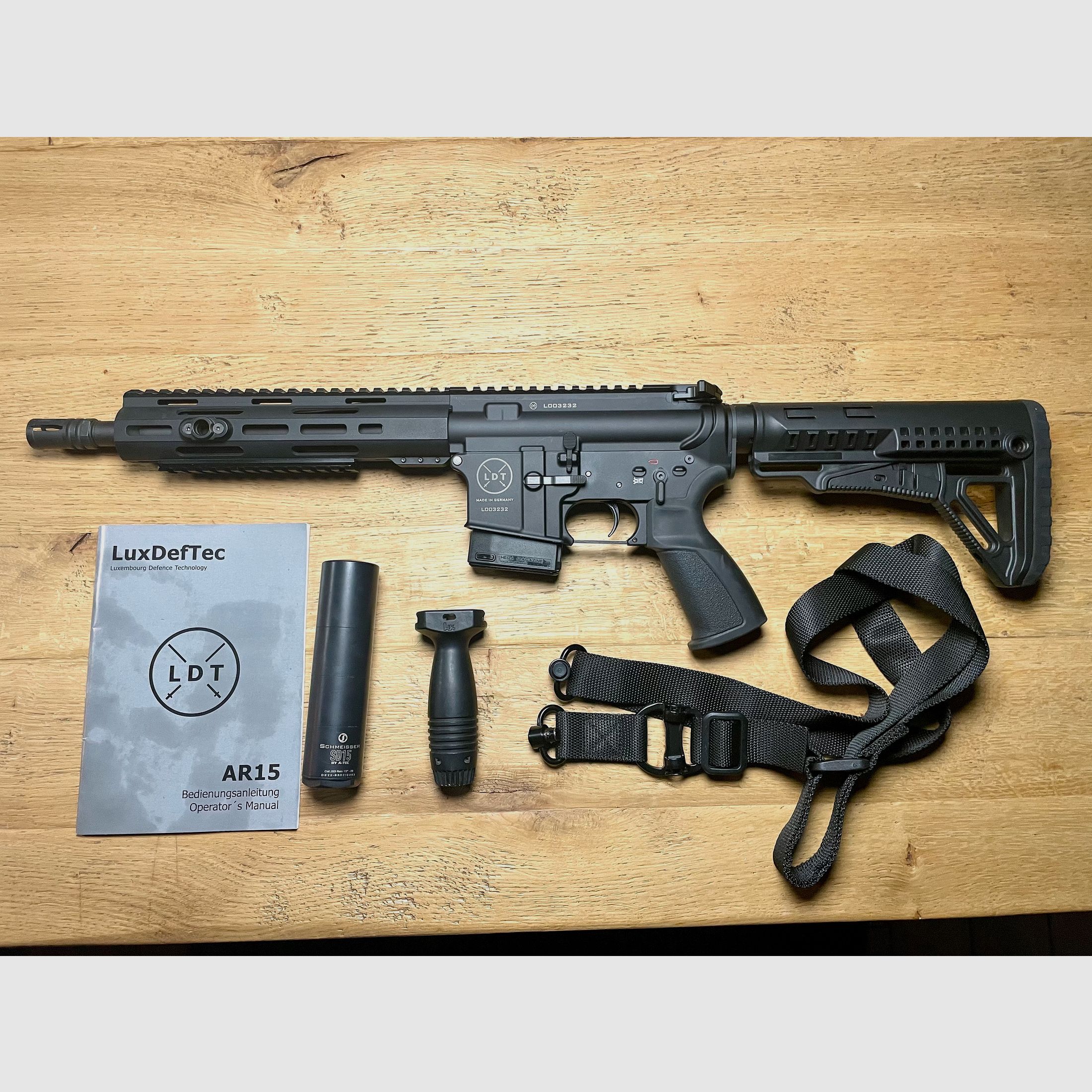 LuxDefTec LDT AR15 L4S .223Rem in 10,5" - jagdlich inkl. Schmeisser Schalldämpfer SD15 und Zubehör