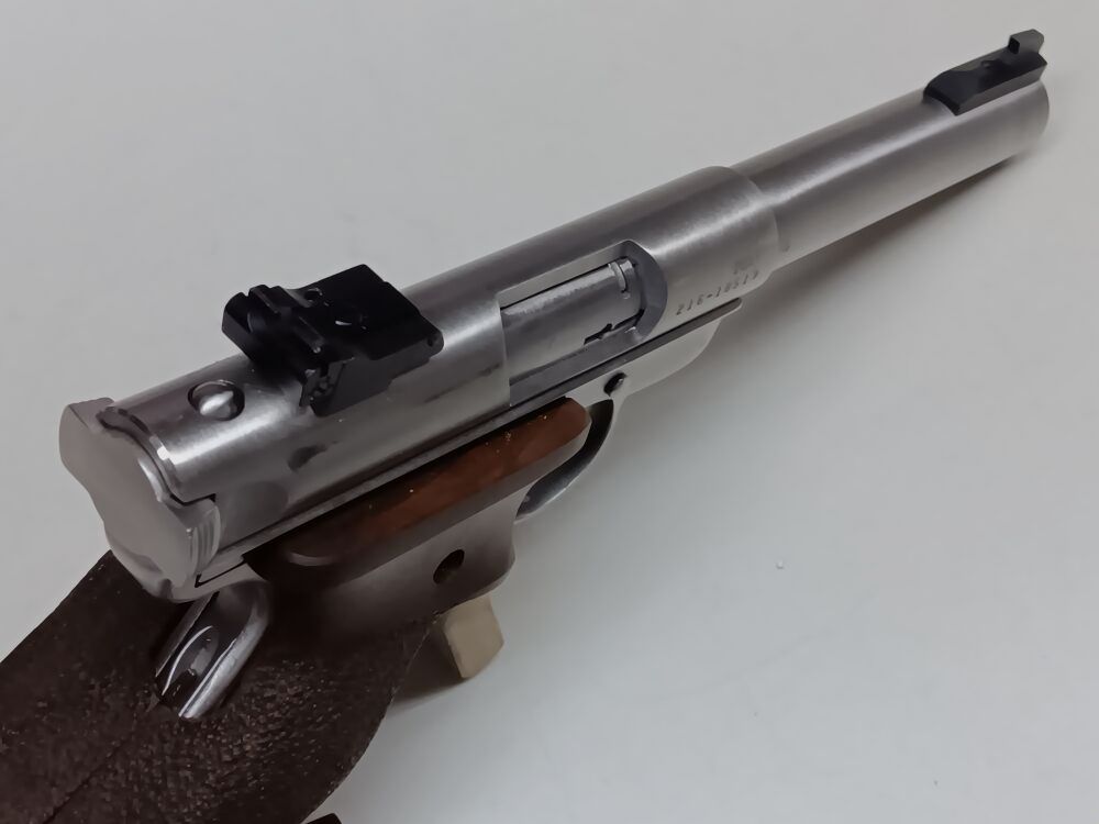 Sturm , Ruger & Co. Inc. Southport , Conn. USA Mark II - Target Stainless