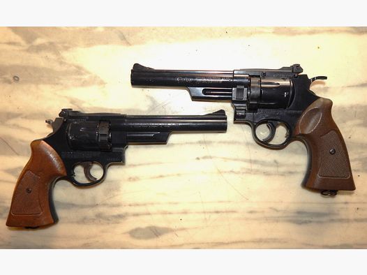 Daisy 44 Co2 revolver (2 pcs.) / vintage!
