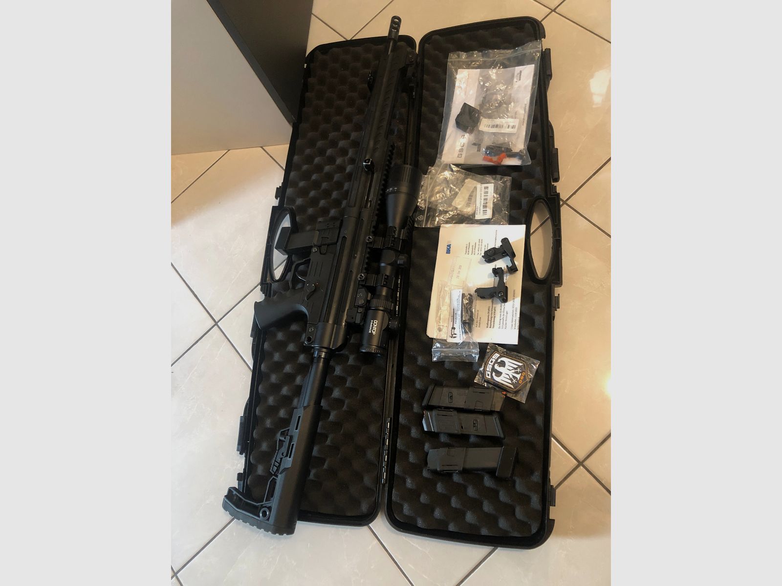 GSG-9 Sport Schwarz 9 mm Luger - Selbstladebüchse fast neu mit ZF und vier Magazinen, Bild 4 von 4