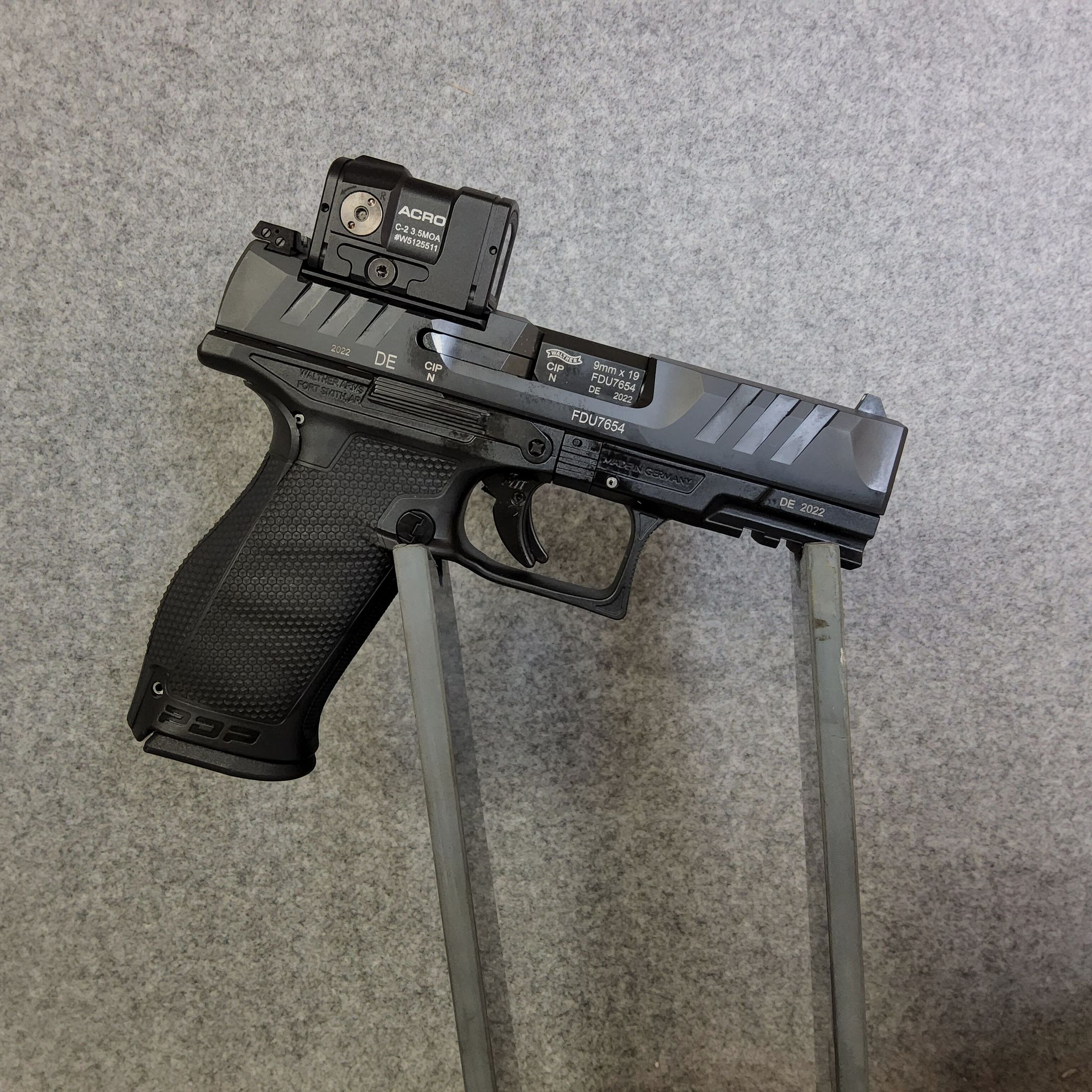 Walther PDP-4 "LL, with Aimpoint Acro