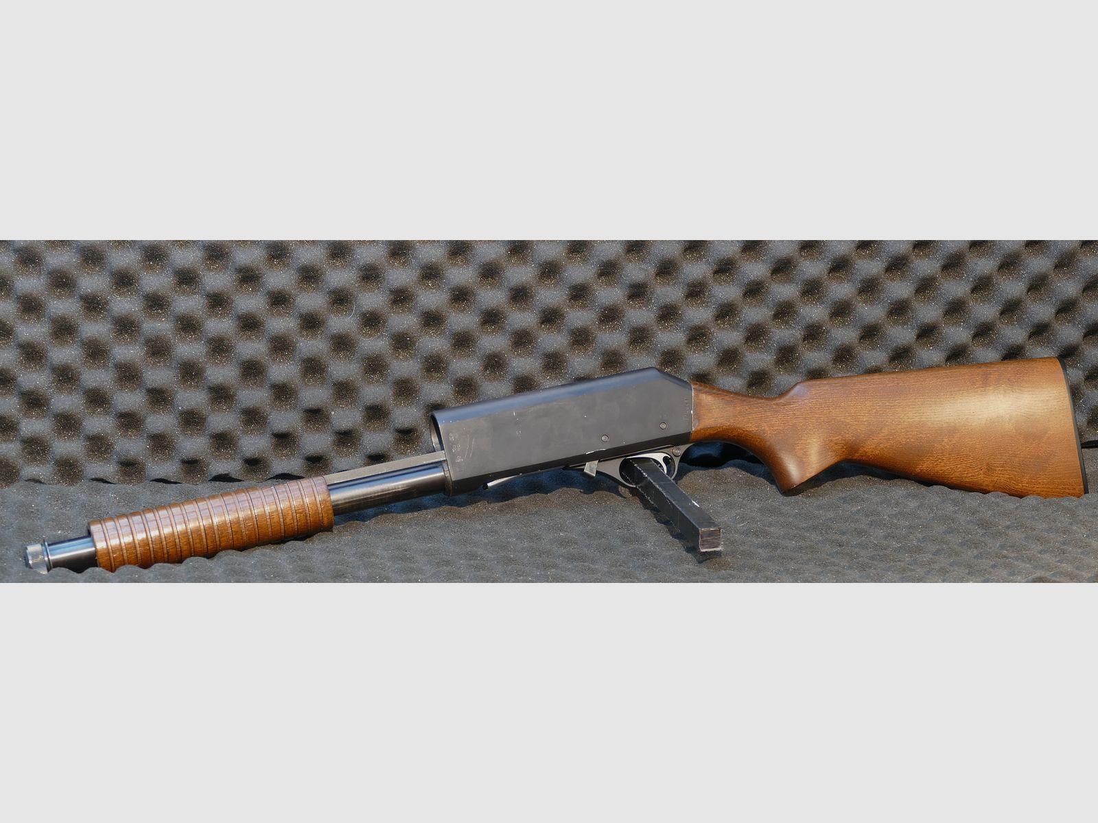 Fabarm SDASS fusil à répétition à crosse avant, 12/70, tir renforcé (porteur de pièces de rechange ou reconstruction) WHB92