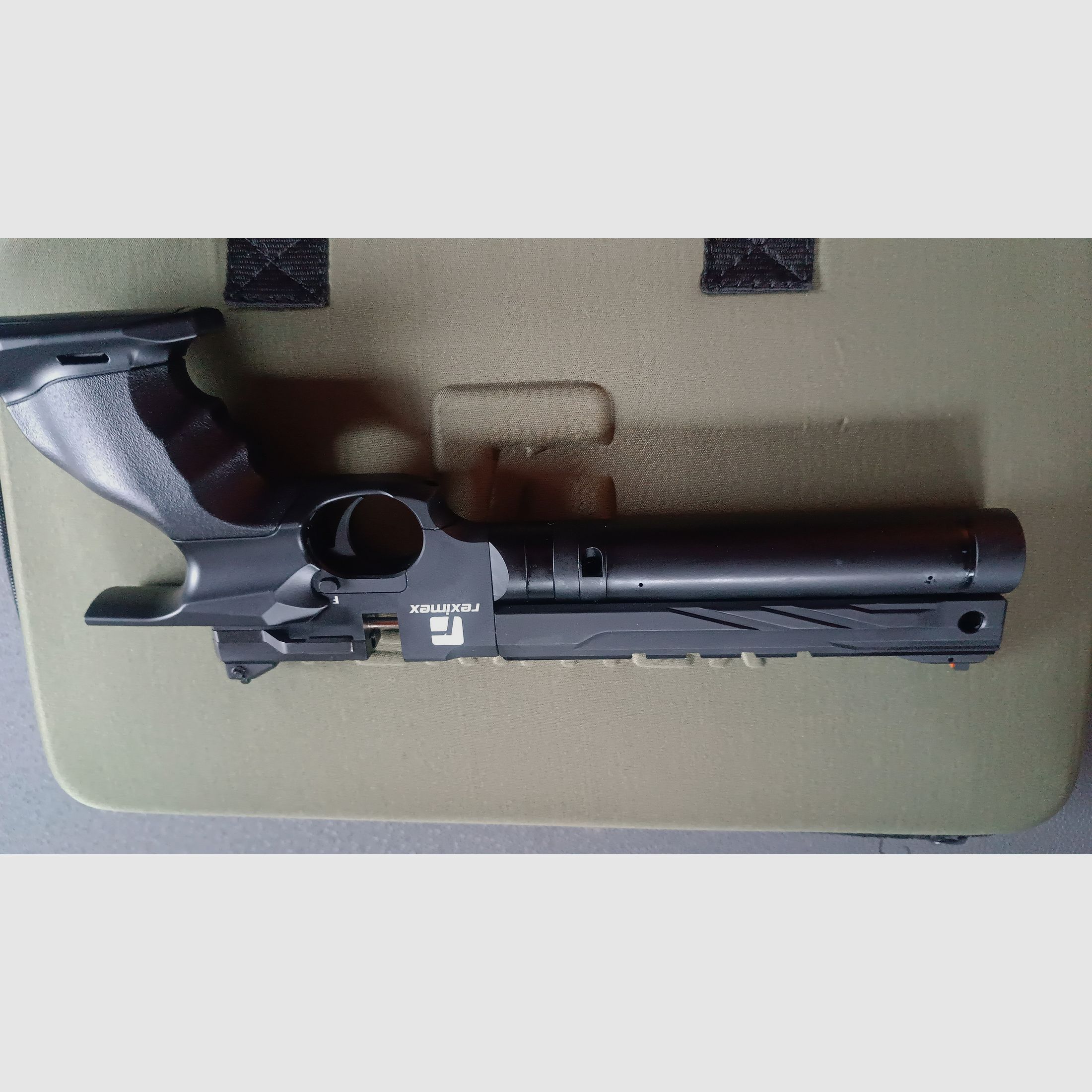 Reximex RP luchtpistool perslucht 4,5mm diabolo zwart aanlagkolf