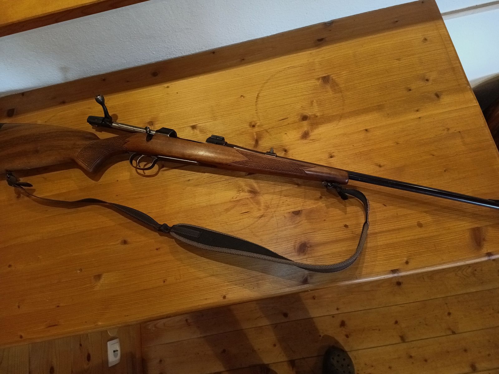 Bolt-action rifle 30.06 CZ