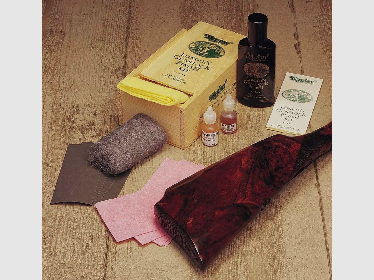Napier London Gun Stock Finish Kit | Entretien professionnel de la crosse en bois, image 3 sur 4