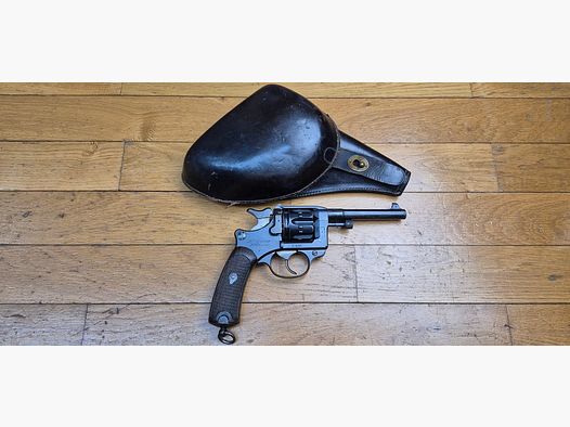 Mooie dienstrevolver model 1892 – Gewoon maar mythisch – Hoogtepunt van de dienstrevolver Made in France – Kaliber 8mm92 – Mono-nummer – Wapen uit 1894 – Mooie mechaniek – Zeer mooie loop – Mooie dienstkoffer inbegrepen – TBE-