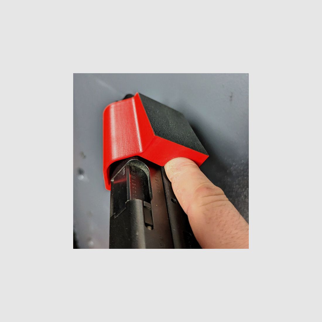 Magnetic block holster for Glock 17 and similar (slide width 32mm) for gun cabinet - accessories for the gun cabinet